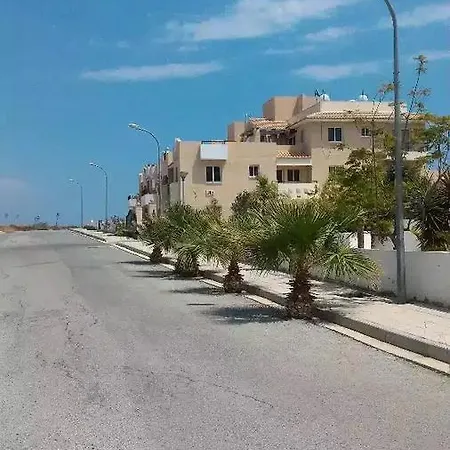 شقة Majestic Gardens 3 Filimonas لارنكا